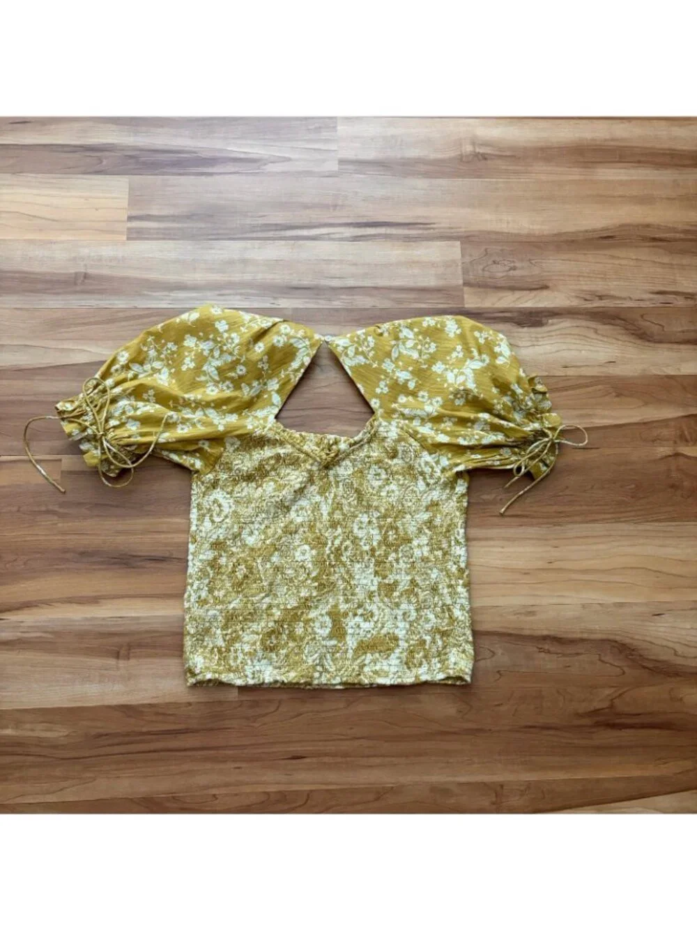 Anthropologie XL Chartreuse Yellow Seersucker Smocked Puff-Sleeve Crop Top - Picture 9 of 15